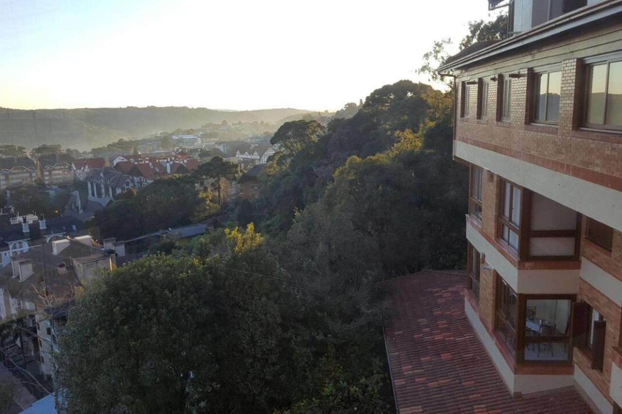 Belo Apartamento E Completo No Centro Com Vista Gramado Exterior photo